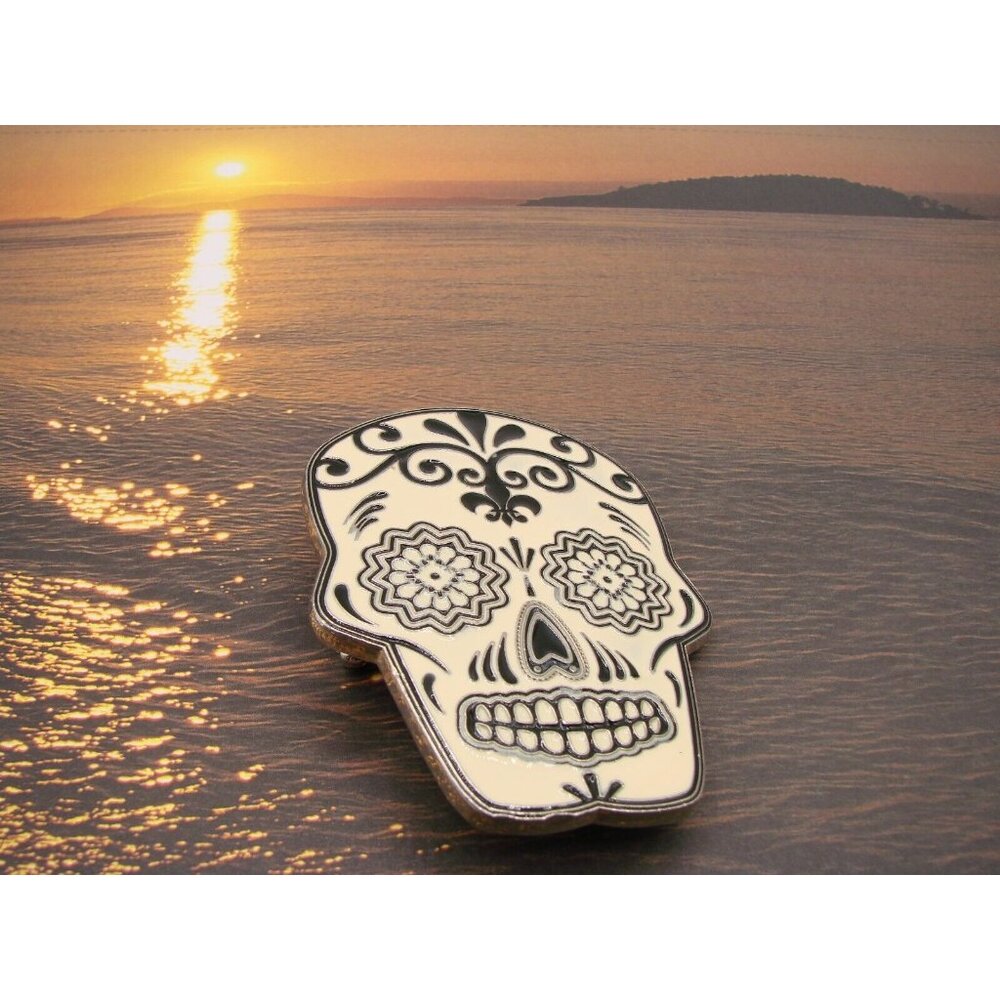 Black White Sugar Skull Belt Buckle Metal Streetwear Day of Dead Floral Mexico - Picture 2 of 10